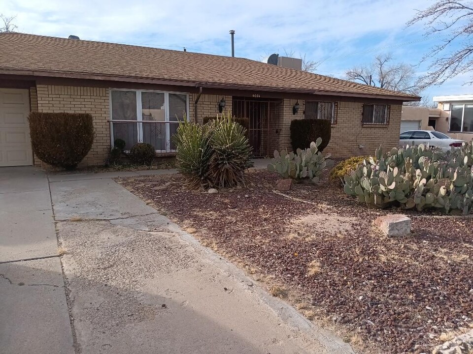 4001 Wellesley Dr NE in Albuquerque, NM - Building Photo