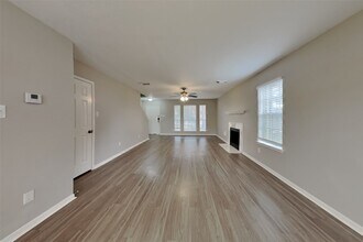 16319 Cypress Trace Dr in Cypress, TX - Foto de edificio - Building Photo