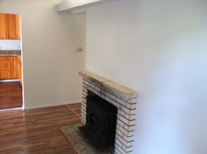 917 142nd Ave SE, Unit 917 in Bellevue, WA - Foto de edificio - Building Photo