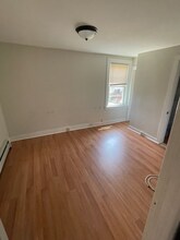 71 Meadow St in Windham, CT - Building Photo - Building Photo