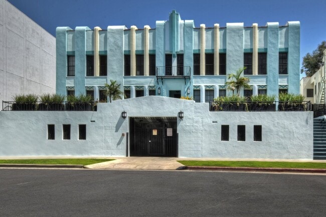 724 S Genesee Ave, Unit 5