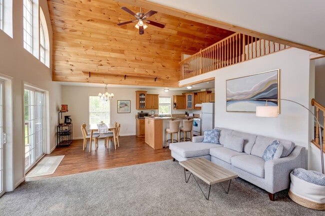 2109 Dunk Hill Rd, Unit SI ID1492963P in Walton, NY - Foto de edificio - Building Photo