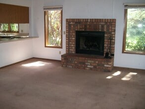 2333 N Plateau Dr in Flagstaff, AZ - Building Photo - Building Photo