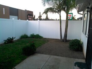 2255 Garnet Ave, Unit #1 in San Diego, CA - Foto de edificio - Building Photo