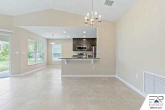 121 Laguna Forest Trail in Palm Coast, FL - Building Photo - Building Photo