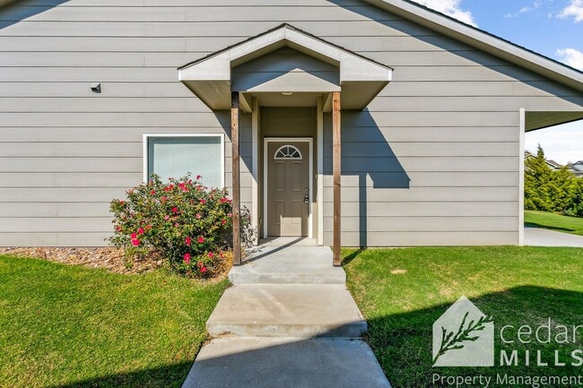8196 E 34th Ct S in Wichita, KS - Building Photo - Building Photo