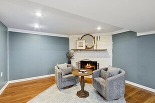 10106 W 91st St in Overland Park, KS - Building Photo