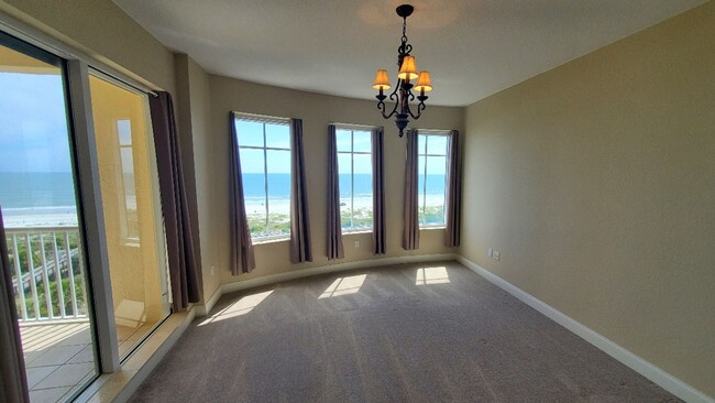 253 Minorca Beach Way in New Smyrna Beach, FL - Foto de edificio - Building Photo