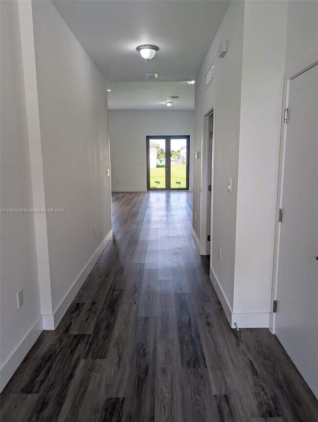 19565 SW 325th St in Homestead, FL - Building Photo - Building Photo