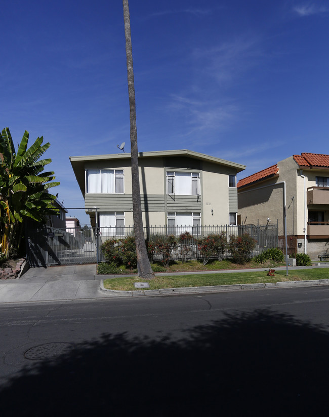 421 S Gramercy Pl in Los Angeles, CA - Building Photo - Building Photo