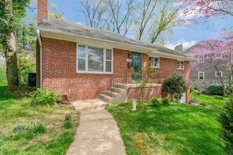 4200 35th St N in Arlington, VA - Building Photo - Building Photo