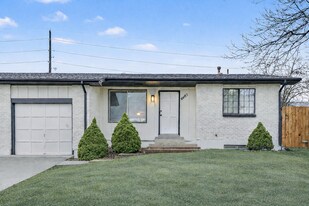 6485 Newcombe Ct in Arvada, CO - Building Photo