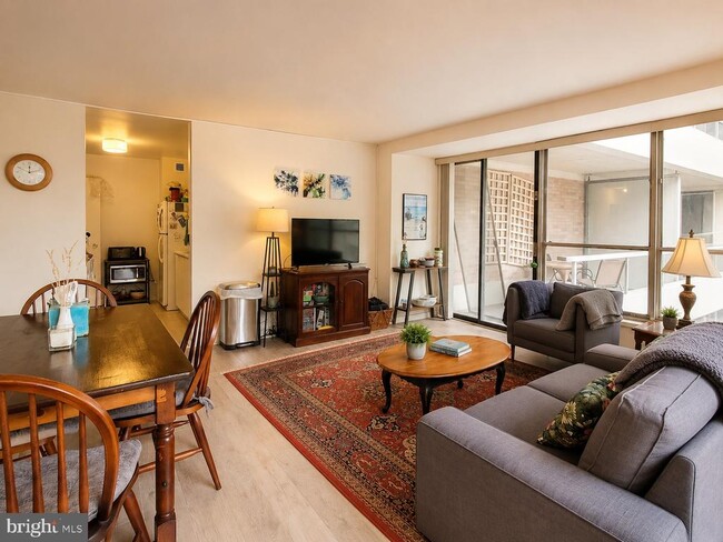 property at 224 W Rittenhouse Square