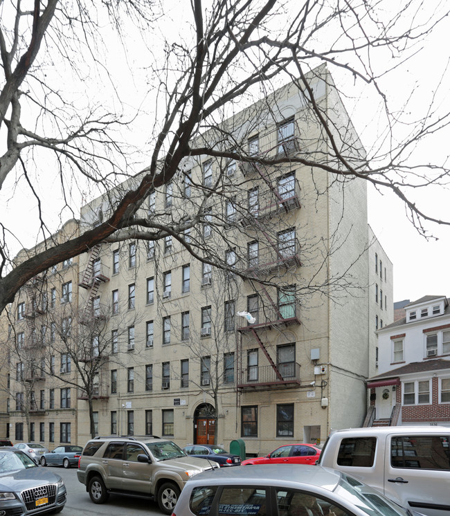 3540 Rochambeau Ave in Bronx, NY - Foto de edificio - Building Photo