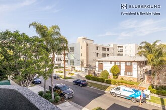 1423 N Curson Ave in Los Angeles, CA - Building Photo - Building Photo