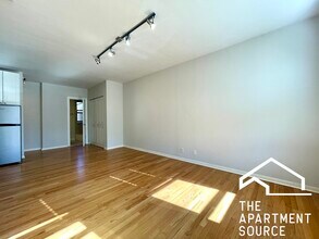 2838 W Palmer St, Unit 206 in Chicago, IL - Building Photo - Building Photo