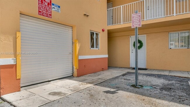 7935 W 30th Ct in Hialeah, FL - Building Photo - Building Photo
