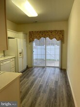 107 Warwick Rd in West Windsor Township, NJ - Foto de edificio - Building Photo