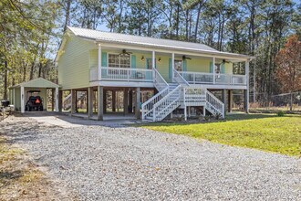 309 Julia St in Bay St. Louis, MS - Building Photo - Building Photo