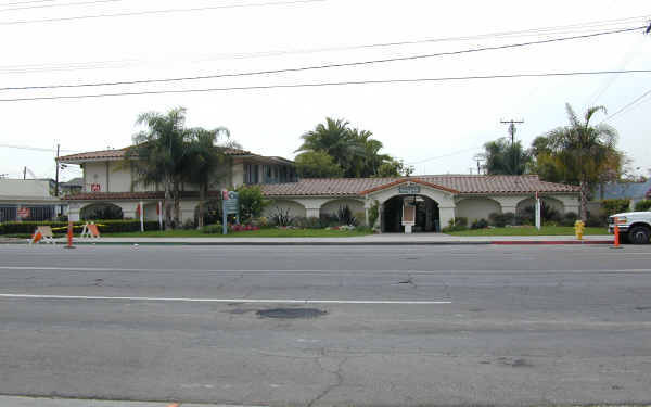 The Atrium at Fullerton in Fullerton, CA - Building Photo - Building Photo