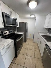 851 Sky Lake Cir in Orlando, FL - Building Photo - Building Photo