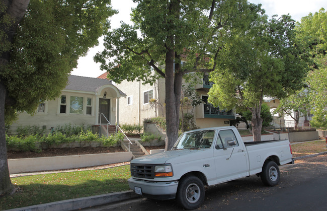 1203 S Alma St in San Pedro, CA - Foto de edificio - Building Photo