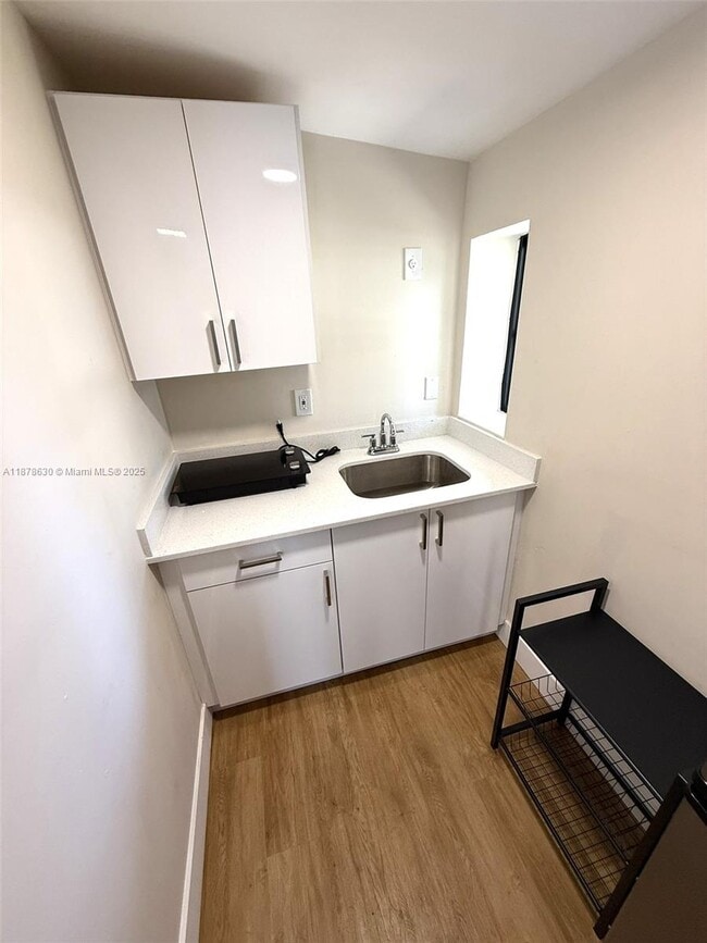 property at 750 S 61st Terrace