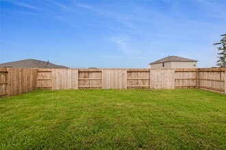 207 Forest W St in Magnolia, TX - Building Photo - Building Photo