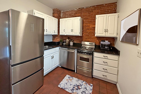 164 Broadway, Unit 2 in Somerville, MA - Building Photo - Building Photo