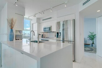 90 Alton Rd in Miami Beach, FL - Building Photo - Building Photo