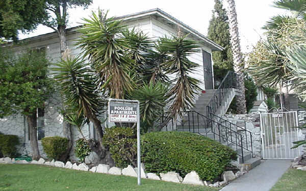 Carson Court Apartments in Long Beach, CA - Building Photo