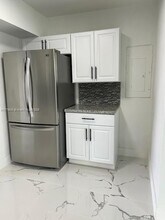 11224 SW 47th Terrace in Miami, FL - Building Photo - Building Photo