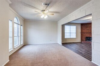 4713 Park Bend Dr in Fort Worth, TX - Building Photo - Building Photo