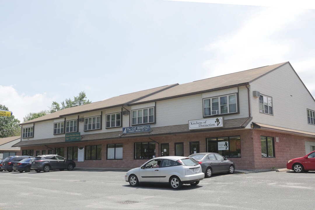 Damon Place in Northampton, MA - Building Photo
