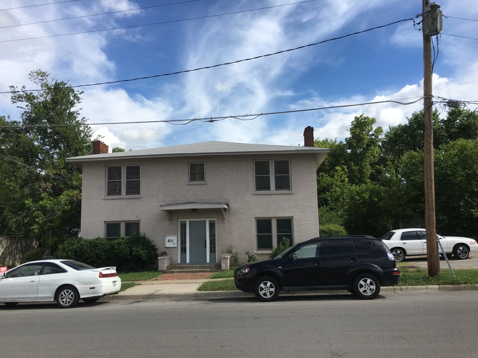 801 Page Ave, Unit #3 in Fort Worth, TX - Foto de edificio