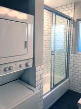 1824 N Gramercy Pl in Los Angeles, CA - Building Photo - Building Photo