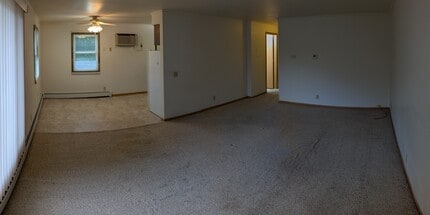 120 W Grant St in Lake Mills, WI - Foto de edificio - Building Photo