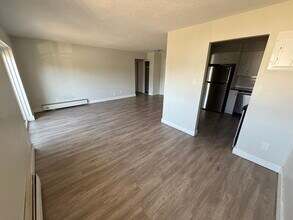 99 Westwood Dr in Kitchener, ON - Building Photo - Building Photo