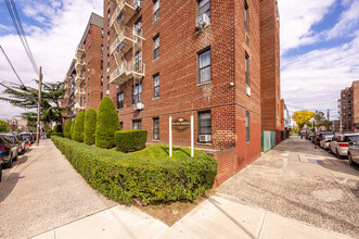 The Castle Apartment Corp. in Brooklyn, NY - Building Photo - Building Photo