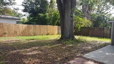 8857 93rd St N in Seminole, FL - Building Photo - Building Photo