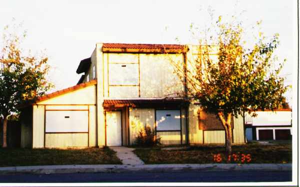 1081 N Verde Ave in Rialto, CA - Building Photo