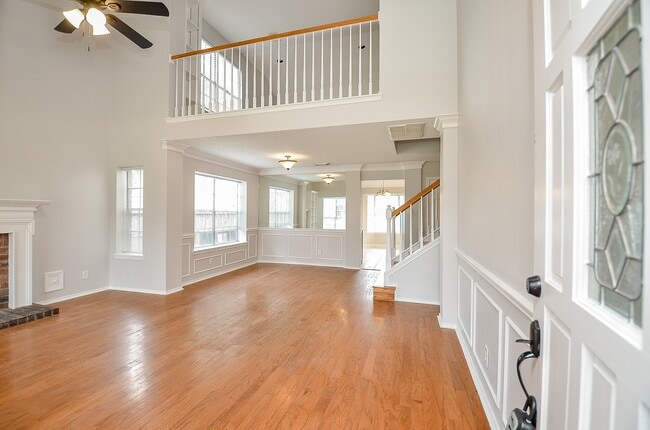 1206 Green Knoll Dr in Sugar Land, TX - Building Photo - Building Photo