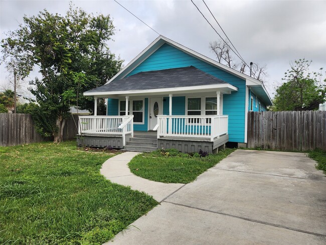 1105 Erin St in Houston, TX - Building Photo - Building Photo