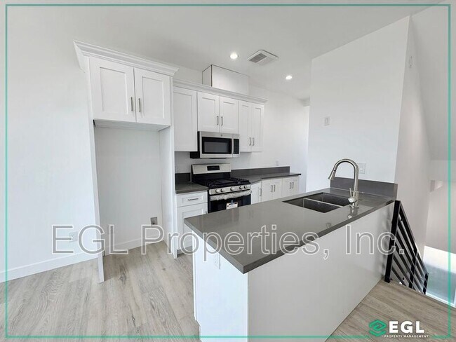 15314 Grevillea Ave in Lawndale, CA - Building Photo - Building Photo