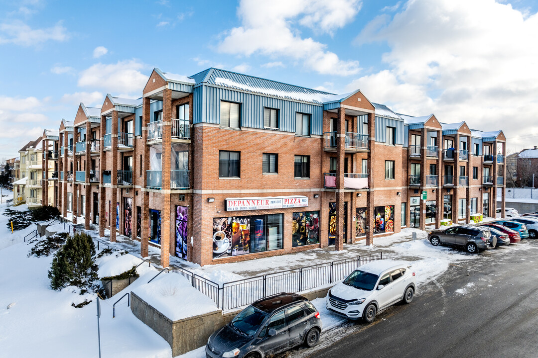 9120-9140 Perras in Montréal, QC - Building Photo