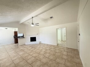 10715 Sagewillow Ln in Houston, TX - Building Photo - Building Photo