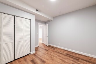 7325 N Honore St in Chicago, IL - Building Photo - Building Photo
