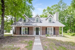 5751 Wood Lake Ct in Stone Mountain, GA - Building Photo