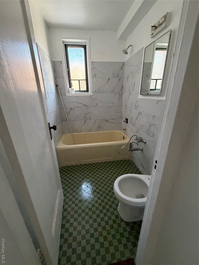 property at 1718 Purdy St