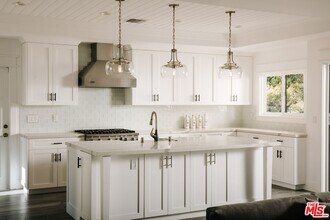 18013 Sea Reef Dr in Los Angeles, CA - Foto de edificio - Building Photo